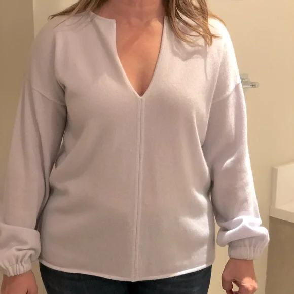 Club Monaco 100% Cashmere Sweater - Picture 5 of 6
